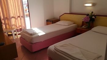 Midi Hotel Αλάνια Εξωτερικό φωτογραφία