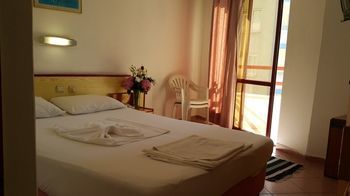 Midi Hotel Αλάνια Εξωτερικό φωτογραφία