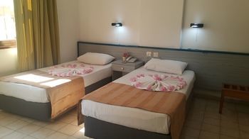 Midi Hotel Αλάνια Εξωτερικό φωτογραφία