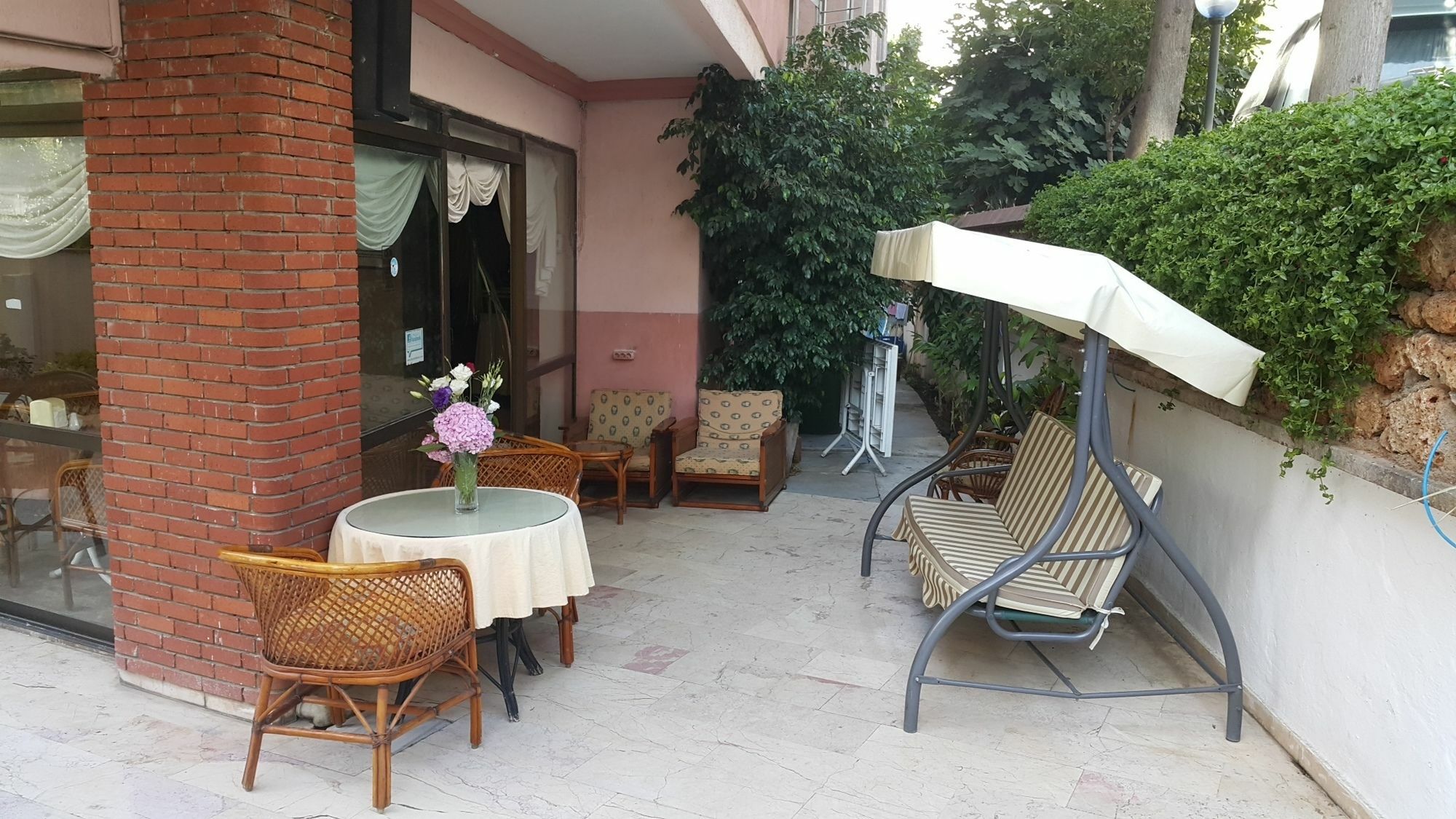Midi Hotel Αλάνια Εξωτερικό φωτογραφία
